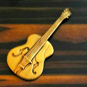 Vintage Guitar Pin